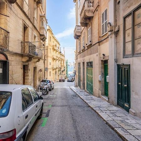 City Penthouse With Roof Terrace And Sea Views Valletta Exterior foto