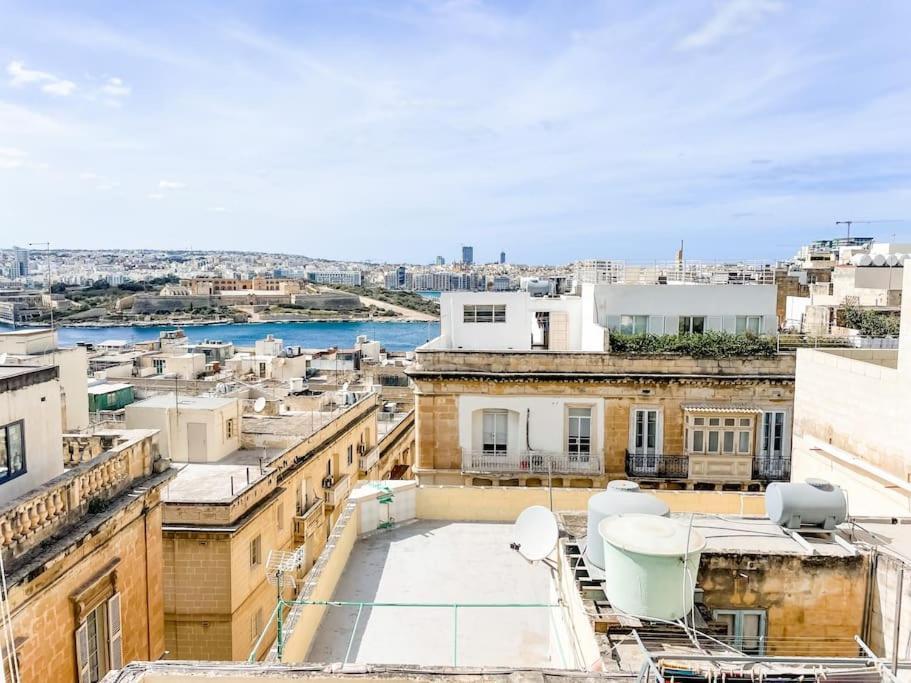 City Penthouse With Roof Terrace And Sea Views Valletta Exterior foto