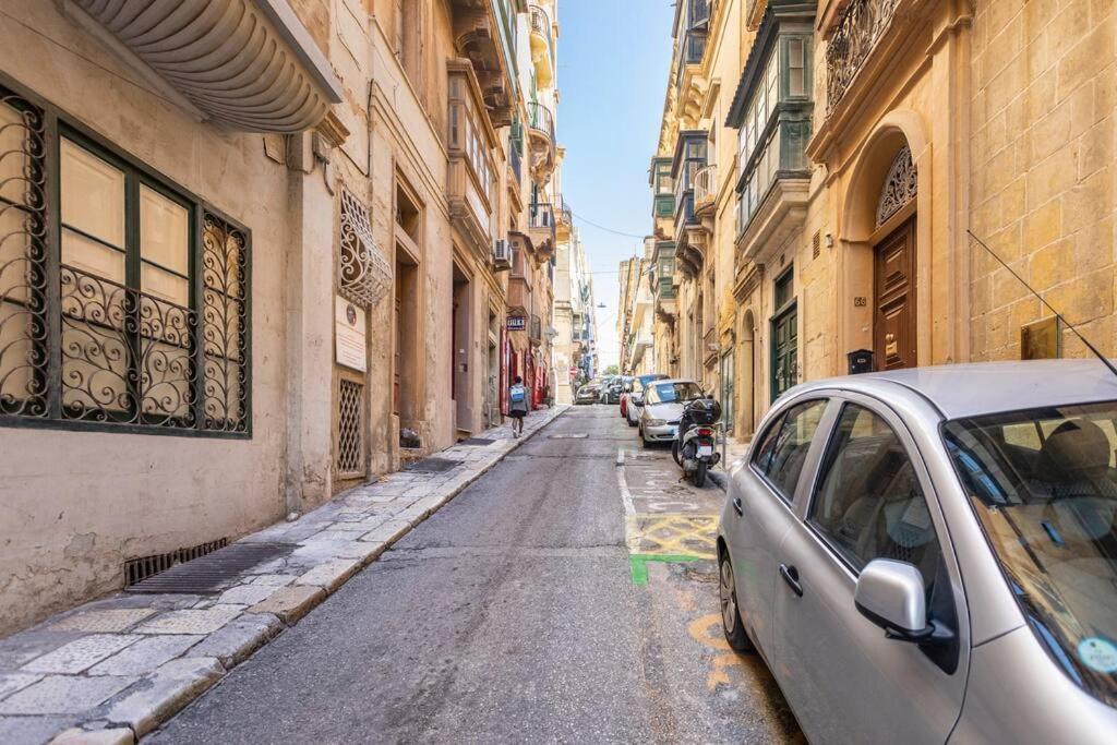 City Penthouse With Roof Terrace And Sea Views Valletta Exterior foto
